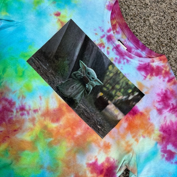 mandalorian Star Wars baby yoda tie dye tshirt - M 28x20 - Picture 9 of 10